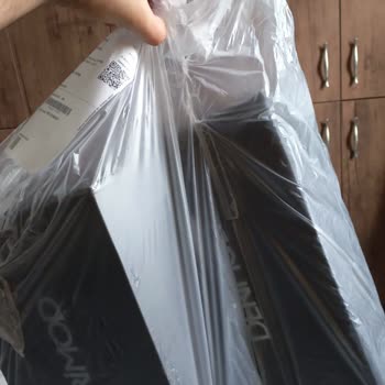Çöp Poşeti Gibi Paketleme Derimod