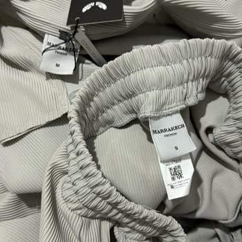 Famos Giyim Baş Ağrıtır. Ürünlerin Takibi Yok