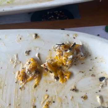 Tavuk Dünyası Restoranda Beklenenin Altında Hizmet Deneyimi