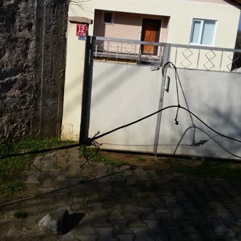 Türk Telekom Telefon Kablo Direği