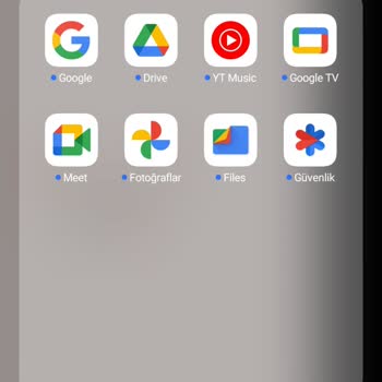 Tecno Mobile Tekno Telefonda Ekranın Sağ Tarafı Siyah Olması