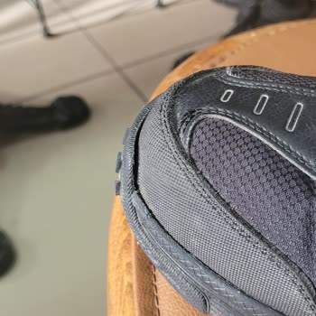 Skechers'dan Aldığım Bot 4 Ayda Açıldı.