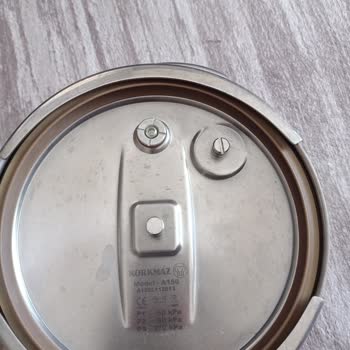 Korkmaz Mutfak Eşyaları Düdüklü Tencere Kapağı Hava Kaçırıyor