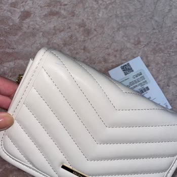 Bershka Çanta Çizik Geldi