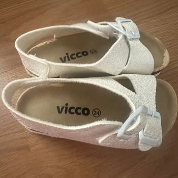 Vicco Çocuk Ayakkabısı Giydirmeden Soyuldu Firma Arkasında Durmuyor