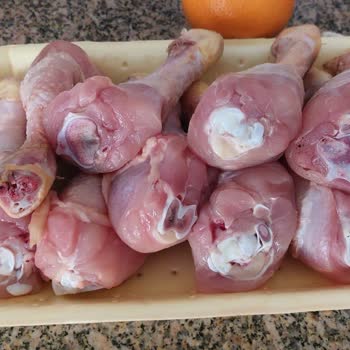 Migros Çürümüş, Kokmuş, Üzerinde Beyaz Organizmalar Üremiş But Eti