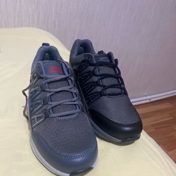 Slazenger Online Alışverişte Farklı Renkte Ayakkabı Göndermesi