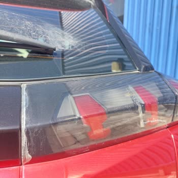 Peugeot Servisi Far Değişimi Yapmadı