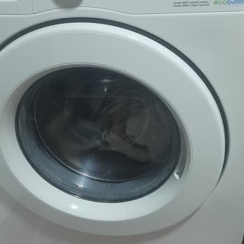 Samsung Çamaşır Makinesi Yikama Yaparken Duruyor