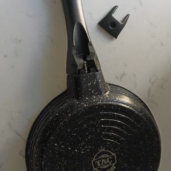 Taç Tacin Gönder Döküm Tavanın Sapı Kırık Çıktı.