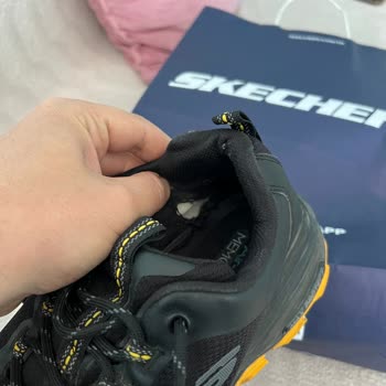Skechers Pişmanlıktır. Çevrene Alma Aldırma