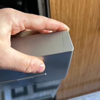 Siemens Ev Aletleri Ön Panel Çatlağı
