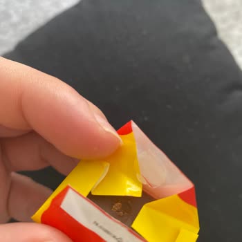 Eti Gıda Petito Mini Ambalaj Tutkalı Çikolataya Geçmiş