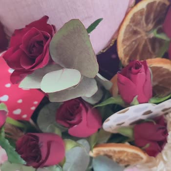 Müşteri Memnuniyetine Tazecicek.com Önem Vermiyor! Kötü Çiçekler!