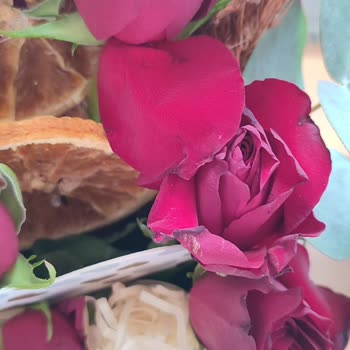 Müşteri Memnuniyetine Tazecicek.com Önem Vermiyor! Kötü Çiçekler!