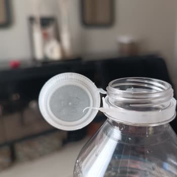 Saka Su Şişe Kapağı Jilet Gibi!