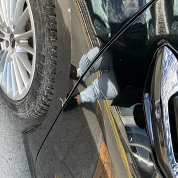 Audi Çalışanları Araç Sürtmesi