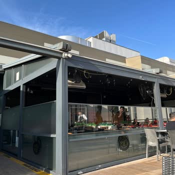 HD İskender Restaurant Yemekte Hijyen Sorunu Ve İlgisiz Servis