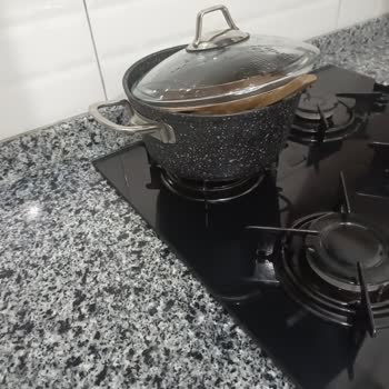 Falez Mutfak Eşyaları Tencere Kapak Camı Sıcağa Dayanıklı Değil Kırılıp Yemeğe Bulaştı