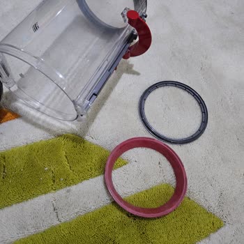 Dyson V15 Submarine Kırmızı Plastik