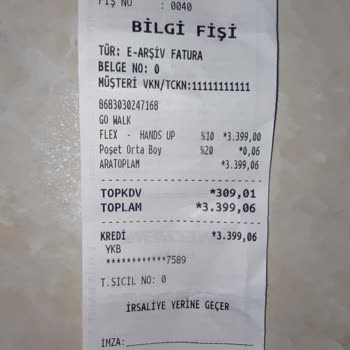 Skechers Dayanıksız Tabana Düz Yolda Yürürken Ağaç Fidanı Saplandı