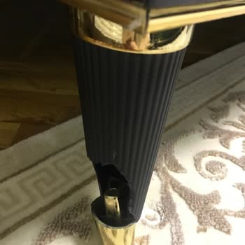 Evkur Koltuk Ayağı Plastikmiş. Hemen Kırıldı