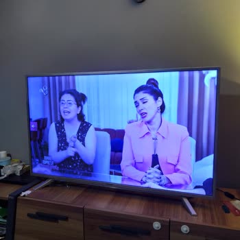 Arçelik A49l 8752 5S Görüntü Kalitesizliği. Üretim Hatalı Paneller.