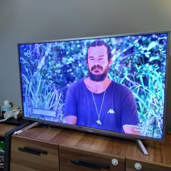 Arçelik A49l 8752 5S Görüntü Kalitesizliği. Üretim Hatalı Paneller.