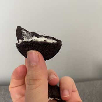 Mondelez International Oreo Bisküvinin İçinden Kıl Çıktı