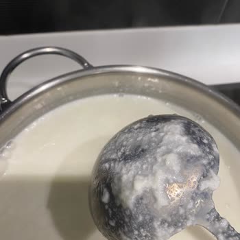 BİM Bozuk Süt Vücudumu Yaktı