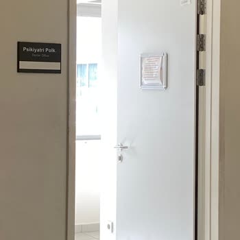 Isparta Şehir Hastanesi Psikiyatri Bölümü İle İlgili Şikayet