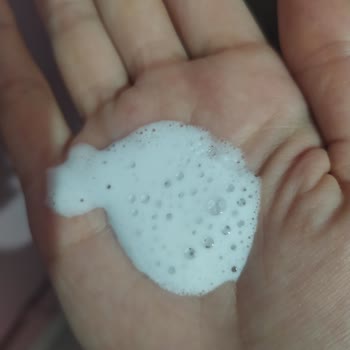 Bee Beauty Saç Köpüğü Akıyor.