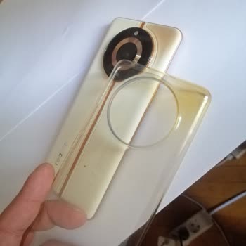 Realme 11 Pro+ Arka Kapak Deformasyonu