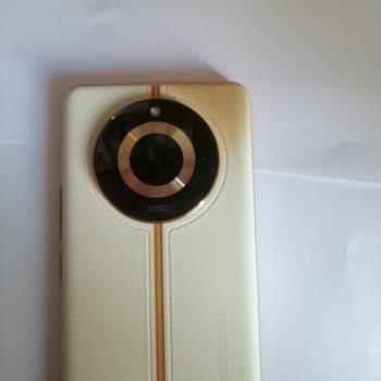 Realme 11 Pro+ Arka Kapak Deformasyonu