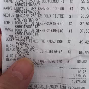 Grosson Market 1 Adet Aldığım Makarna Kasada 4 Adet Olarak Geçirilmiş