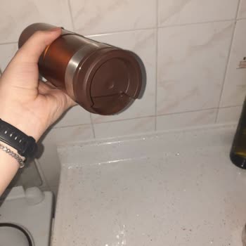 Kutupayısı Kutup Ayısı Stanley Termos Su Kaçırıyor.