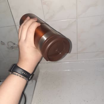 Kutupayısı Kutup Ayısı Stanley Termos Su Kaçırıyor.