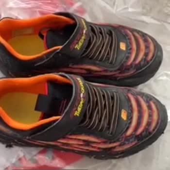 Skechers Ayakkabım 2 Ay İçinde Deforme Oldu, Firma Yardımcı Olmuyor