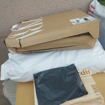 Hepsijet Kargomu Açık Ve Hasarlı Teslim Etti