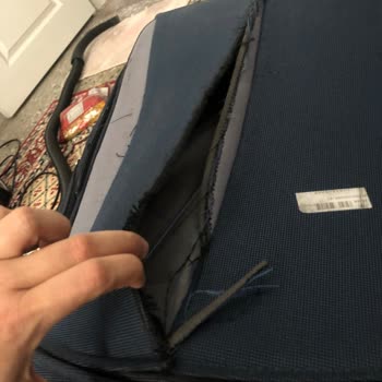 AJet (Anadolu Jet) Paramparça Olmuş Büyük Boy Bagaj