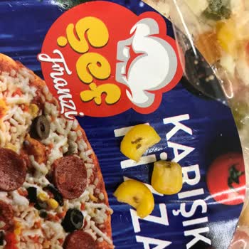 Şok Marketler Dondurulmuş Pizzada Böcek Şoku!