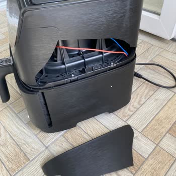 Rivertek Delta Servis Cosori Marka Airfry I Kırık Bir Şekilde Geri Gönderdi