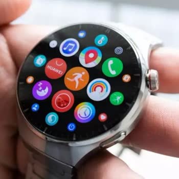 Huawei Watch 4 Pro Kendi Kendine Kapanıp Açılıyor