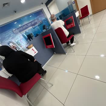 Denizbank Şubesindeki İşlem Gecikmeleri Ve Müşteri Deneyimi