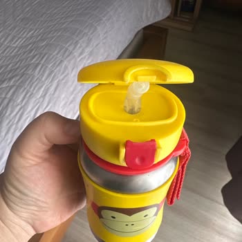 Skip Hop Çelik Suluk Klipsi