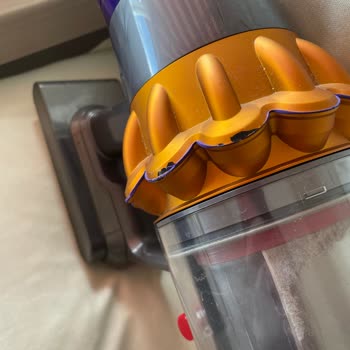 Dyson V15 Süpürgenin Başlığında Soyulmalar Var?