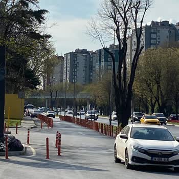 Bakırköy Belediyesi Üst Geçit 7 Aydır Tadilatta