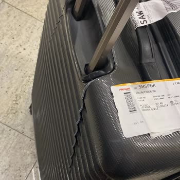 Pegasus Valizin Kırılması. Boş Valizden Ücret Alınması.