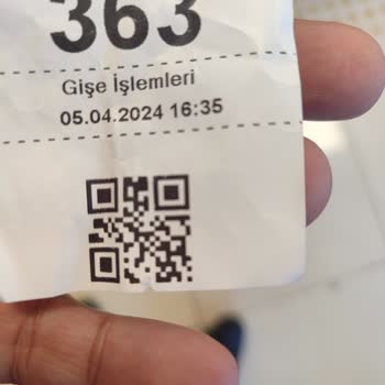 İş Bankası Güvenlik Görevlisinin Beni Bankaya Almaması