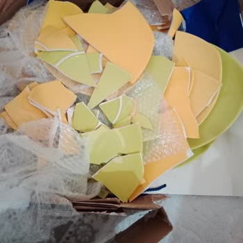 Dolap Yemek Takımı Kırık Geldi